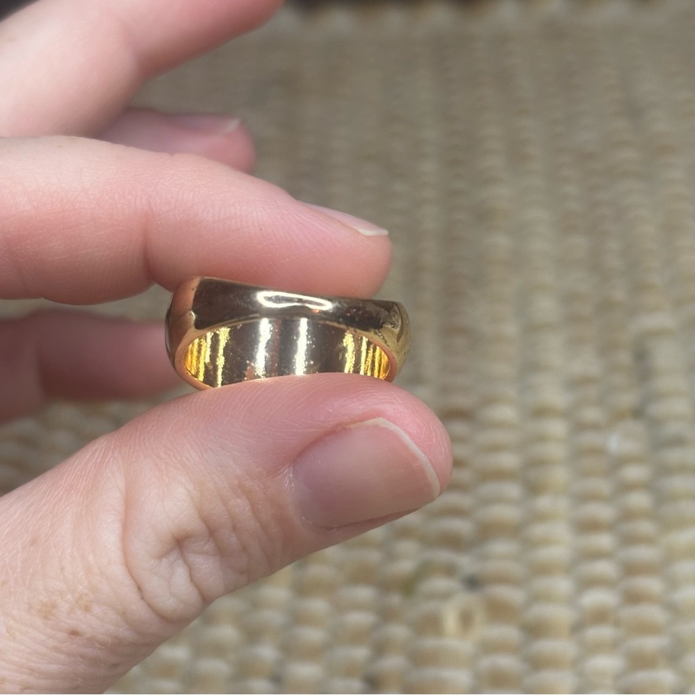 Black and White Checkered Enamel Dome Gold Tone Costume Fashion Ring Size 8 - Picture 5 of 7
